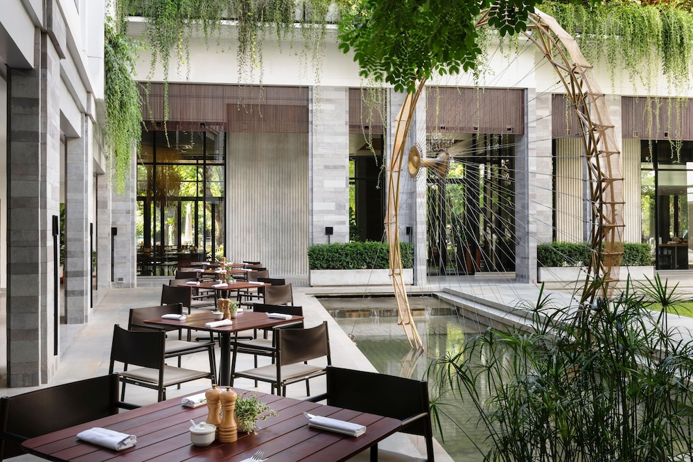 Treeline Urban Resort 34/48