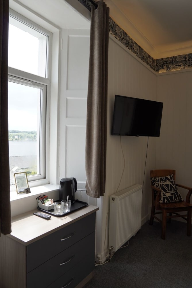 Lochnell Arms Hotel 30/35