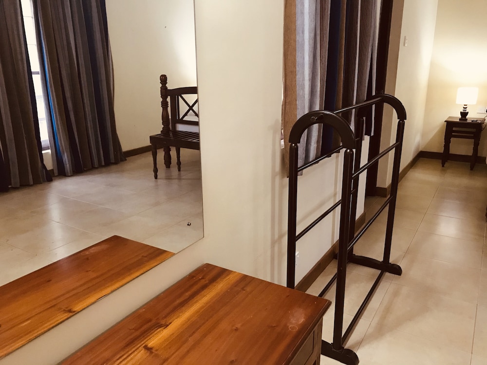 The Lake View Bungalow Yala photo3