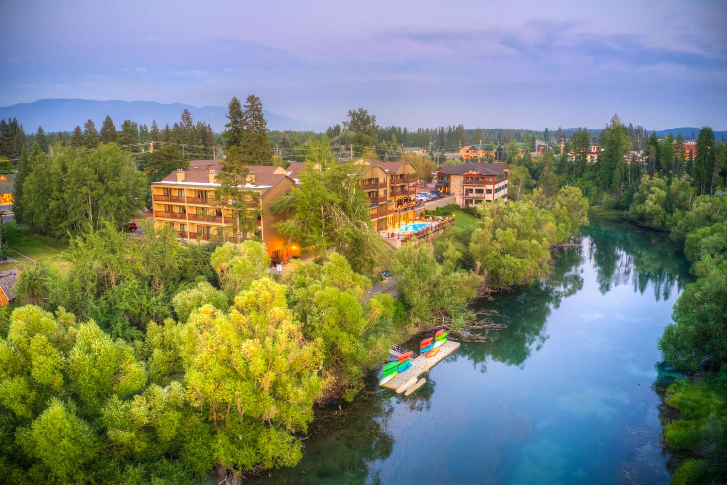 The Pine Lodge on Whitefish River 49/54