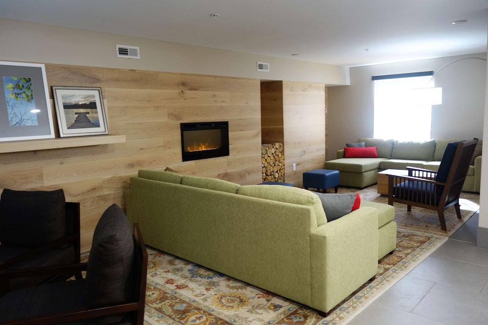 Country Inn & Suites by Radisson, Pigeon Forge South, TN 30/40