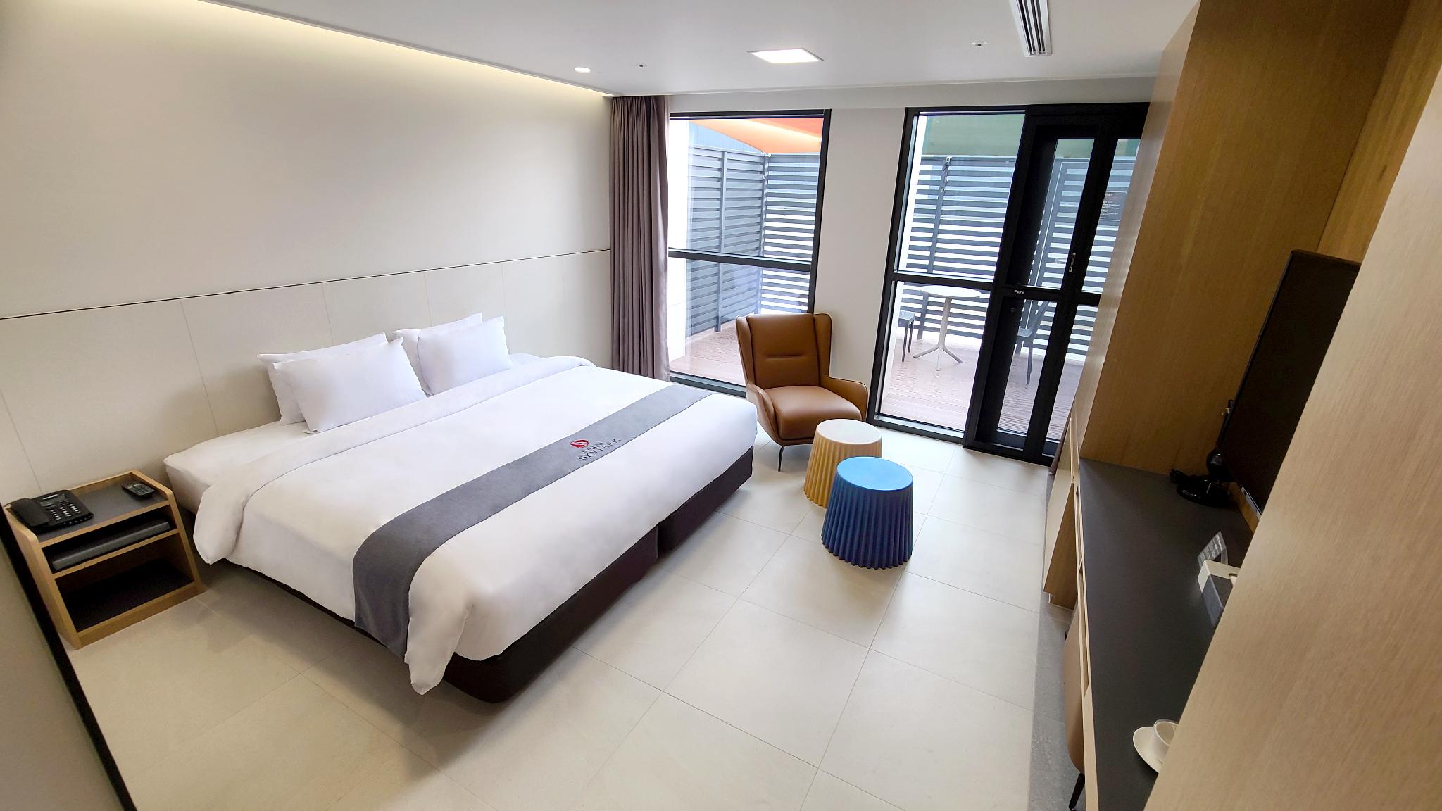 Room, Double Bed, Balcony