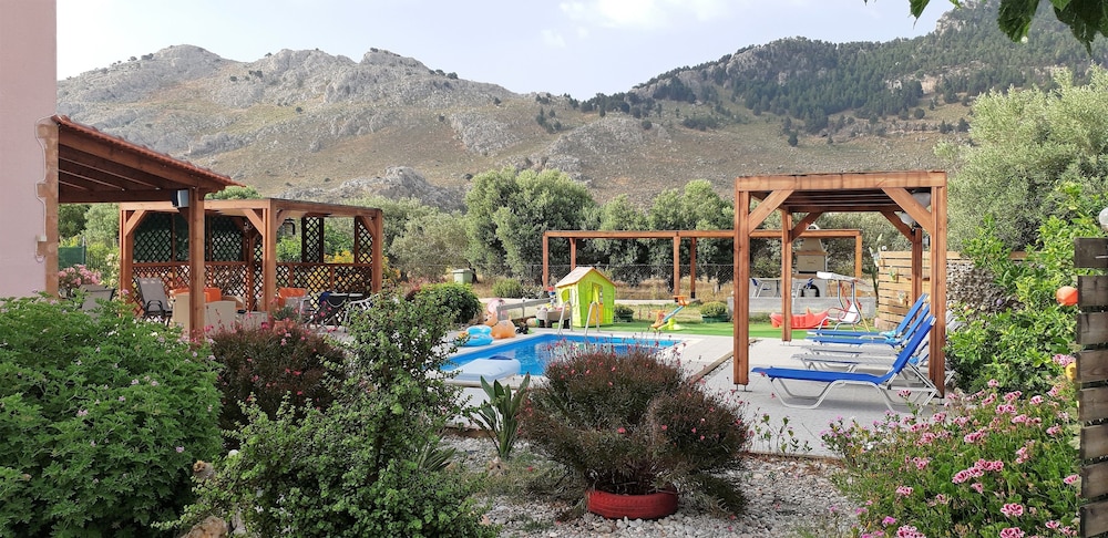 HOTEL STERGIOS VILLA 31/36
