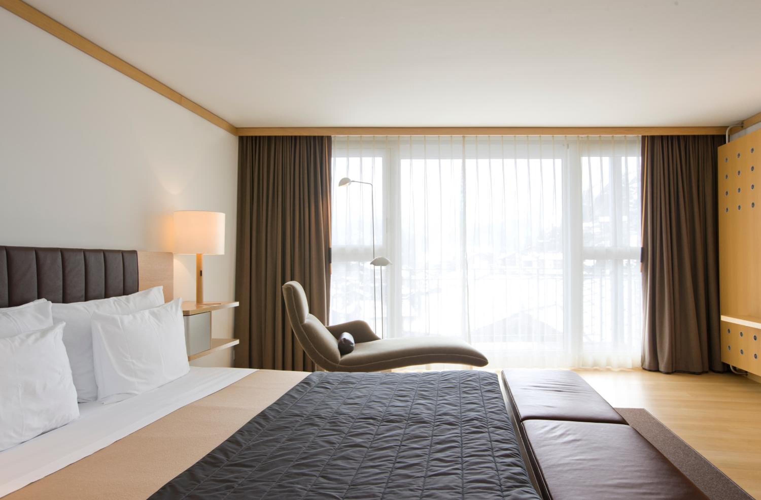 Tower, Suite, King Bed, Mountain View