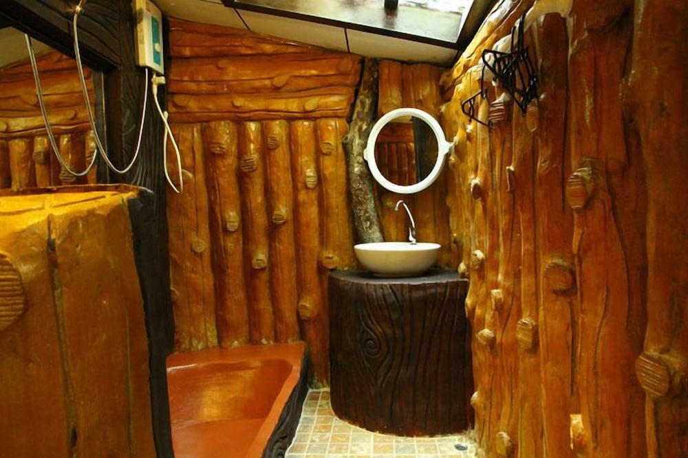 Khao Sok Tree House 25/50