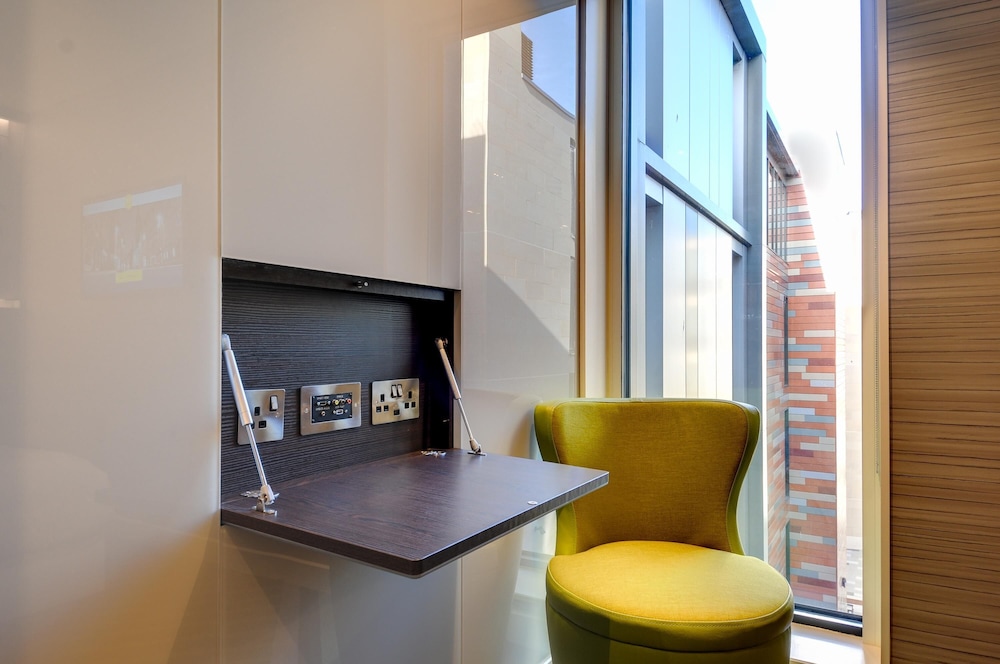 Hub by Premier Inn Edinburgh Royal Mile 27/48