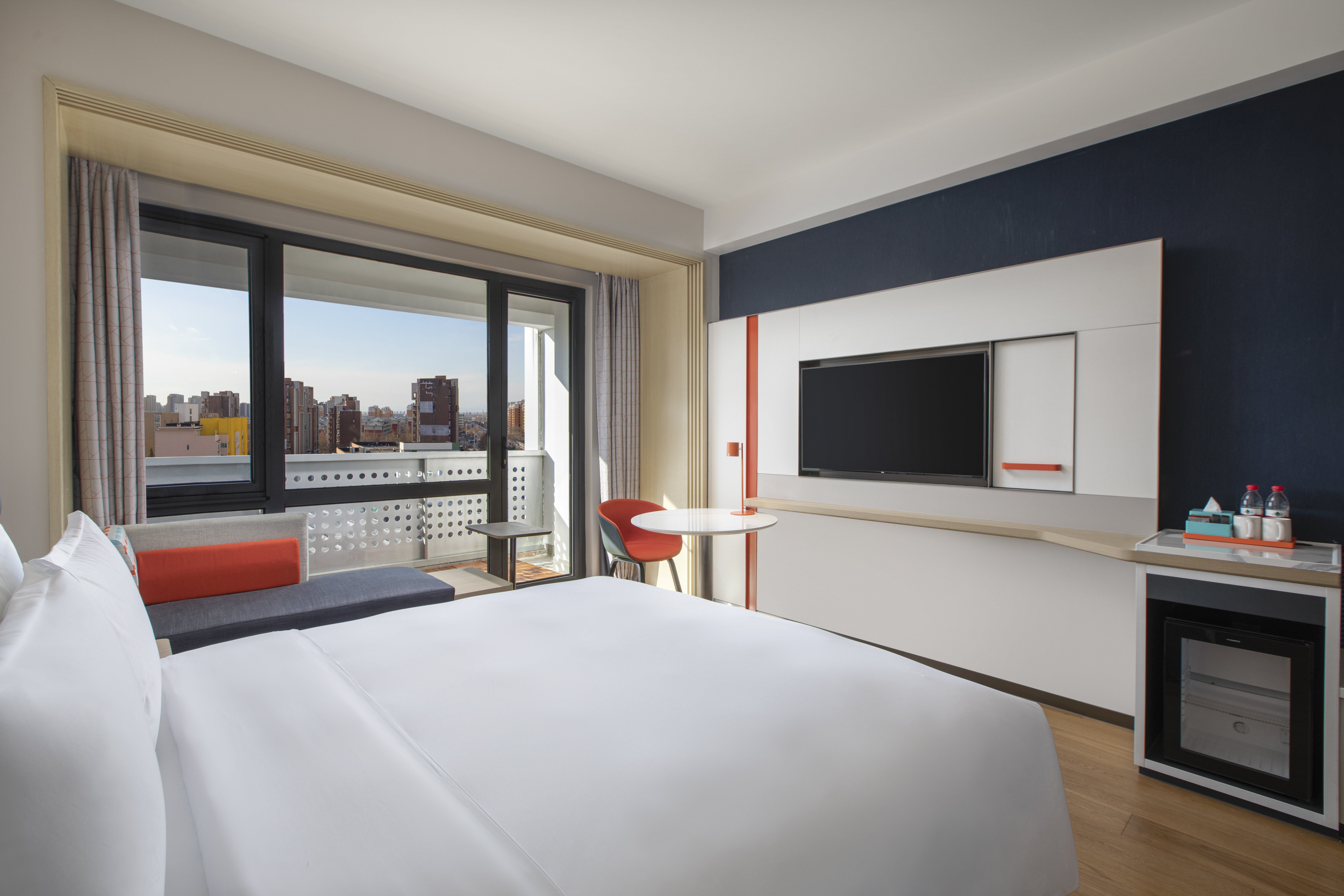Smart, Standard, King Bed, Balcony