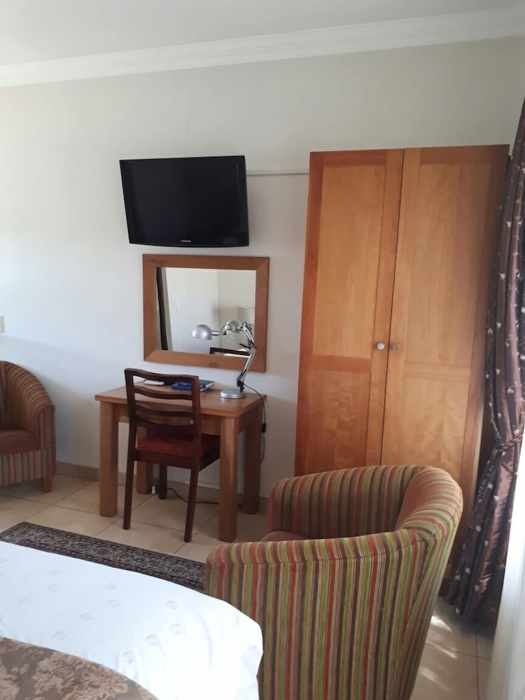 Hoyohoyo Chartwell Lodge 25/33