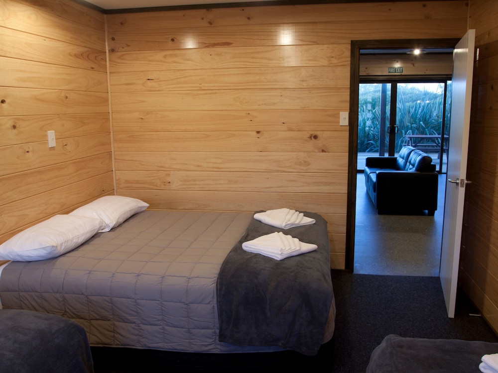 Greymouth Seaside Top 10 Holiday Park 34/71