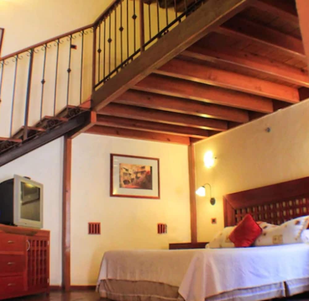 Hotel Quinta Santiago 34/44