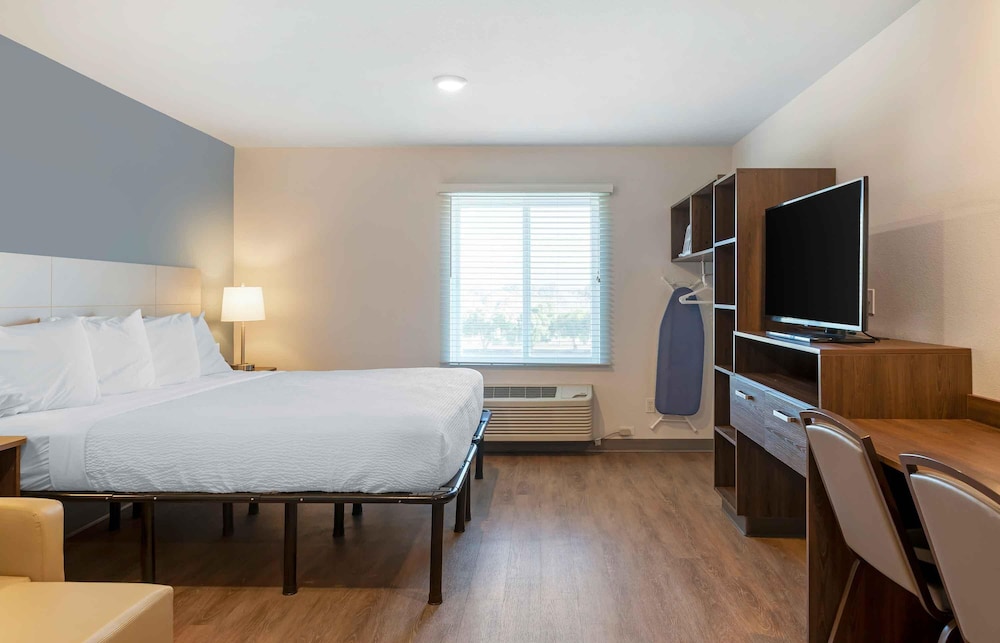 WoodSpring Suites Portland North Gresham 27/53