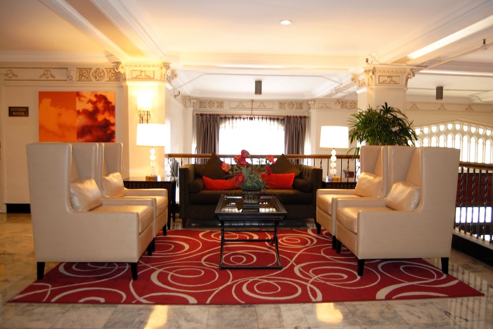 The Pickwick Hotel 38/62