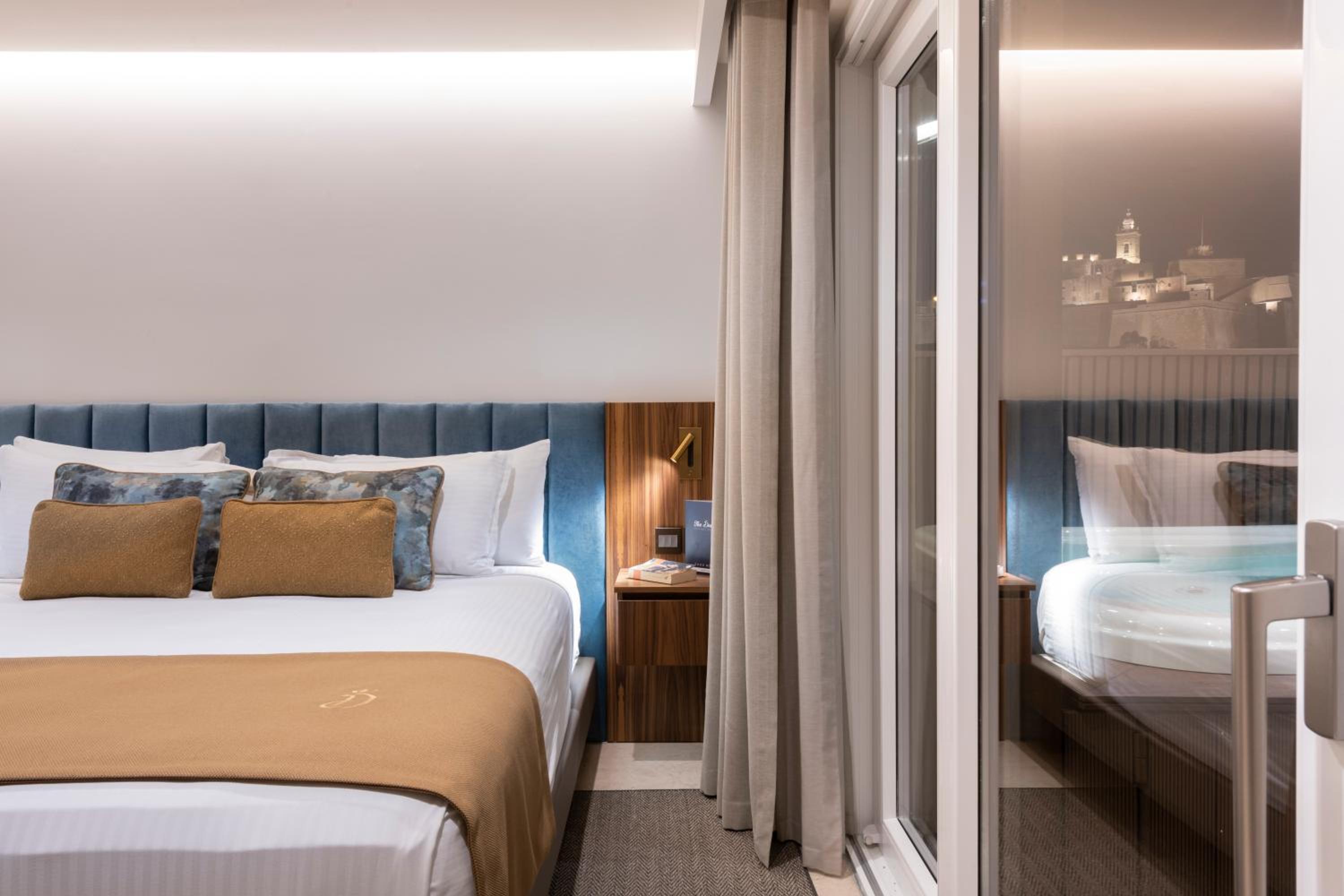Executive, Double Bed, Citadel View, Sauna, Hot Tub، The Duke Boutique Hotel 3/3