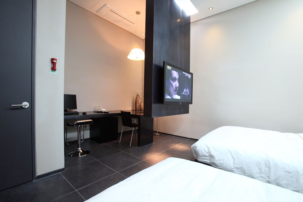 Starhills Hotel 25/74