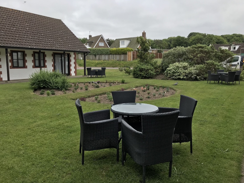 The Links Country Park Hotel 51/57
