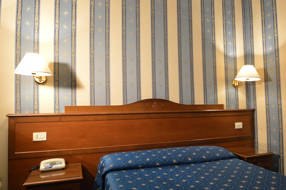 Hotel Montecarlo Roma 30/48