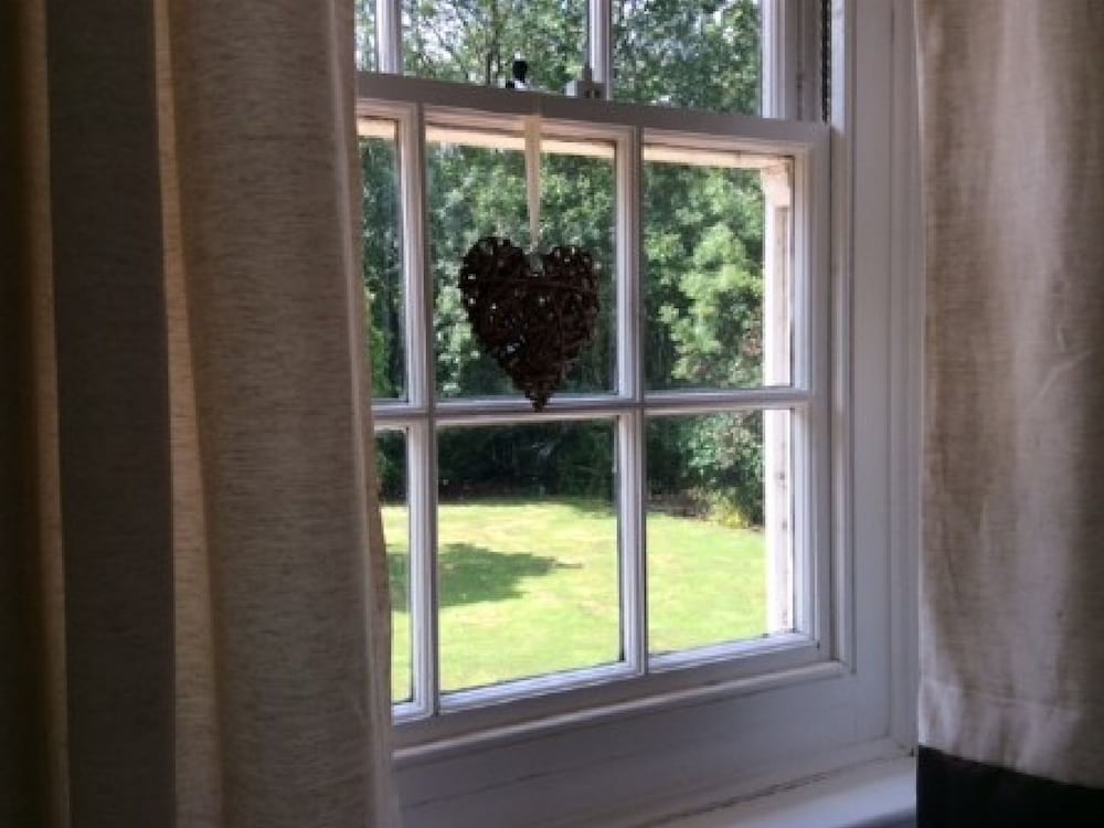 Beightons Bed And Breakfast 6/16