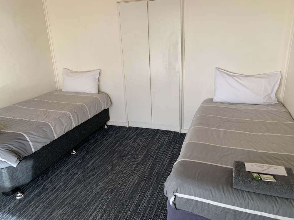 Robetown Motor Inn And Apartments 13/80