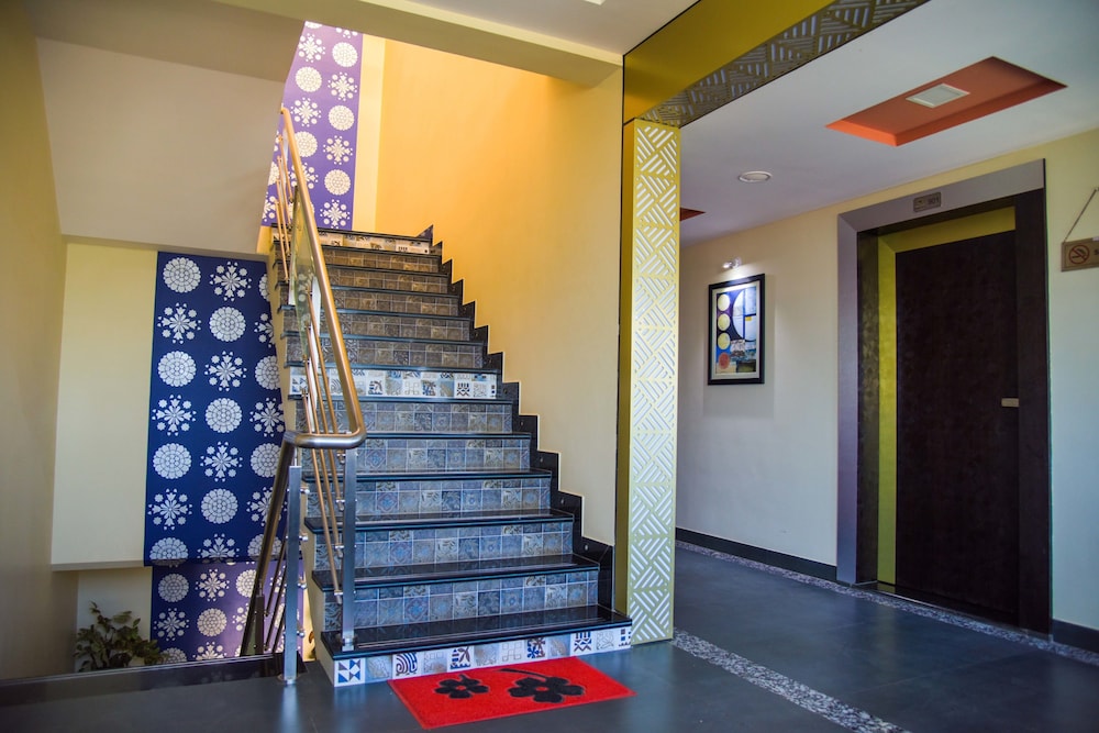 Hotel Tulsi 16/38