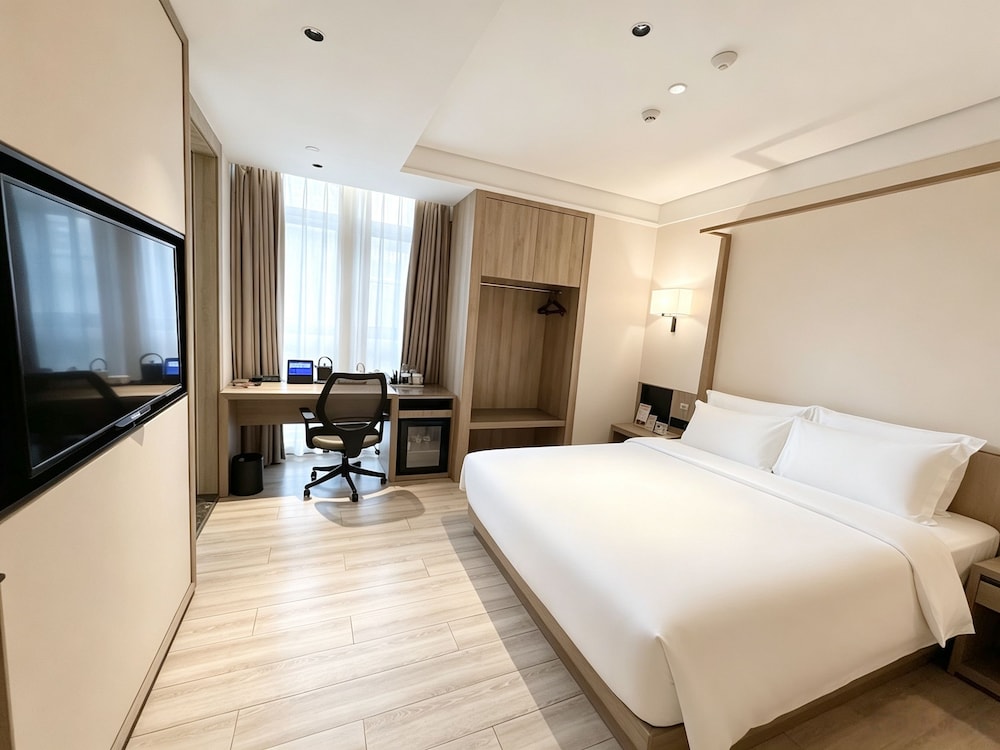 Concept, Standard, King Bed, Queen Bed