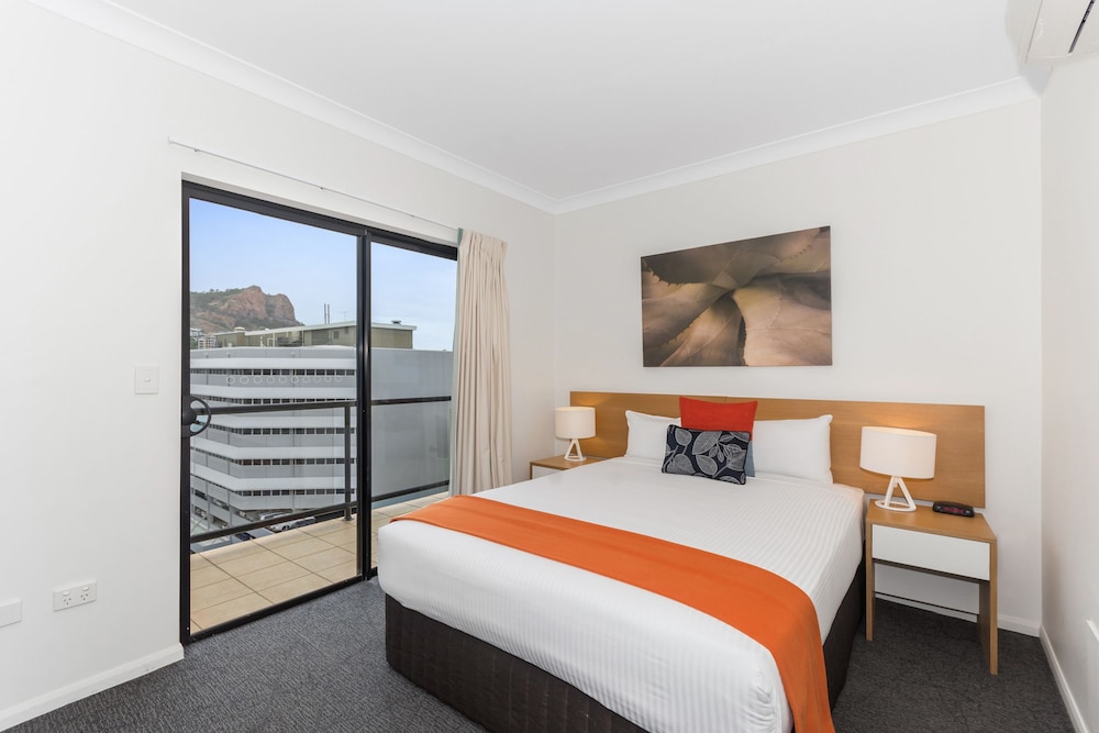 MainStay Suites Townsville 14/47