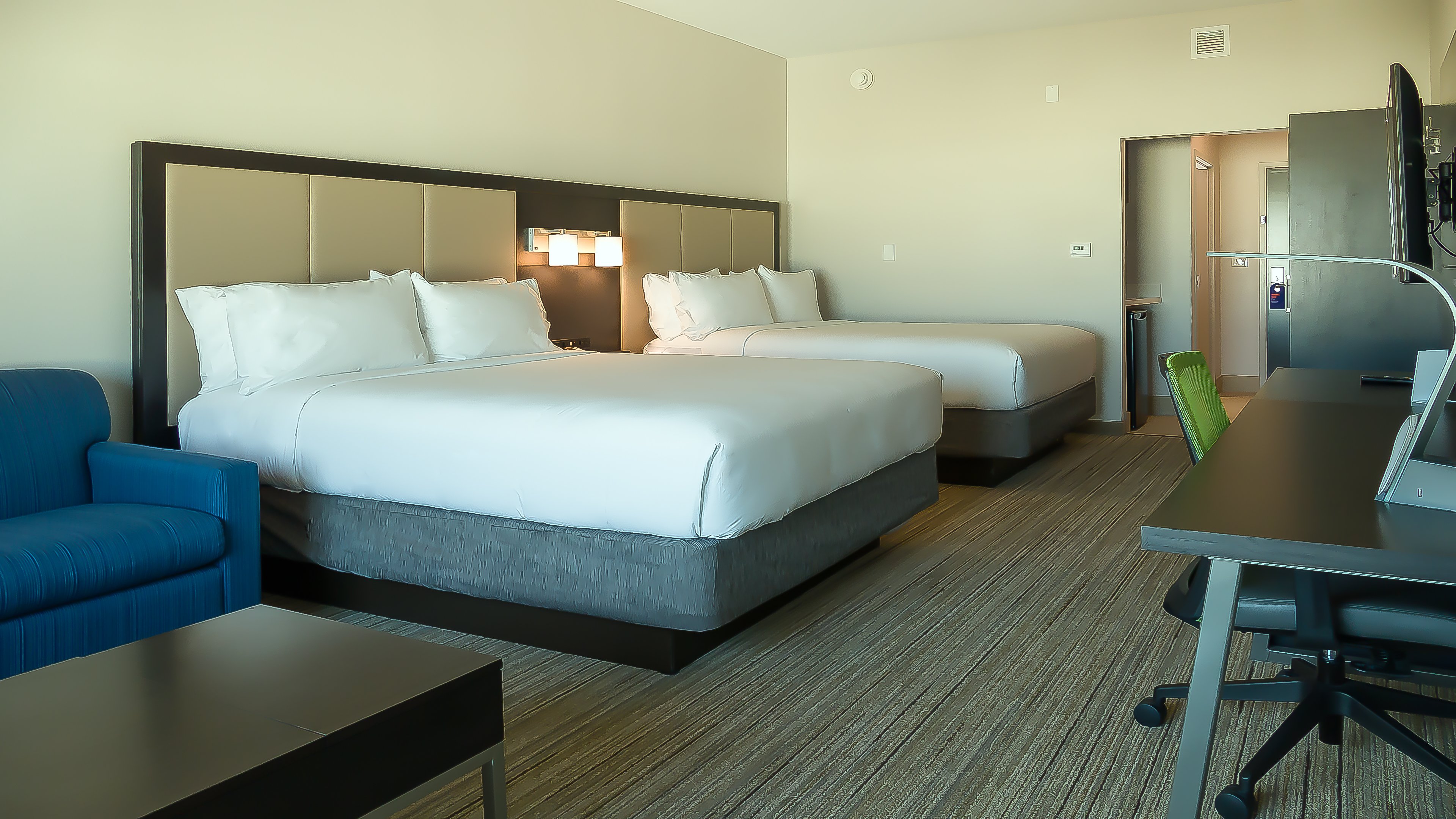 Holiday Inn Express Suites Tampa East Ybor City 12/56