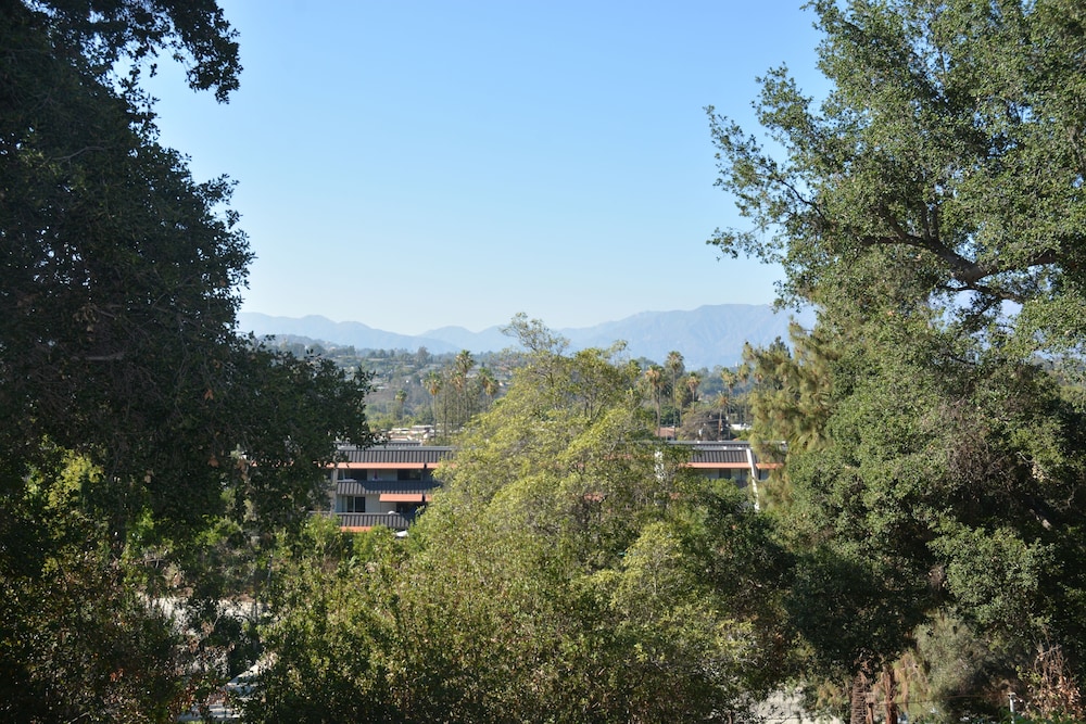 Arroyo Vista Inn 65/72