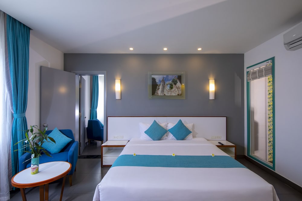 Emm Hotel Hoi An 12/50