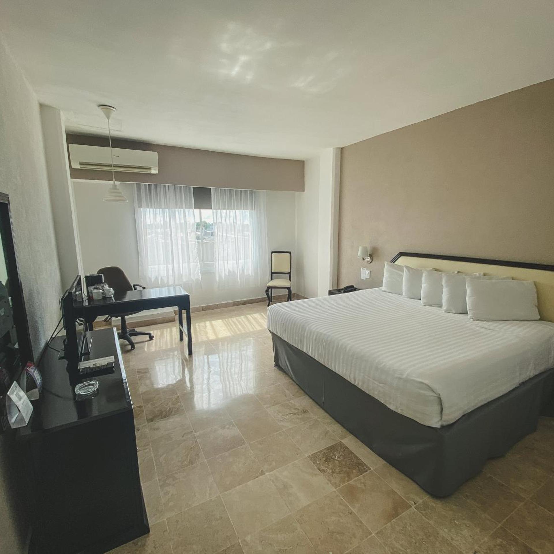 Room, King Bed, Accessible