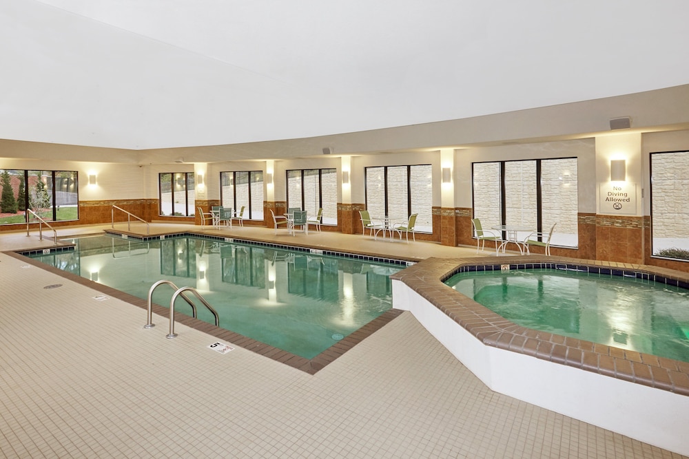 Holiday Inn Express Hotel And Suites Columbia Univ Area Hwy 63 3/63