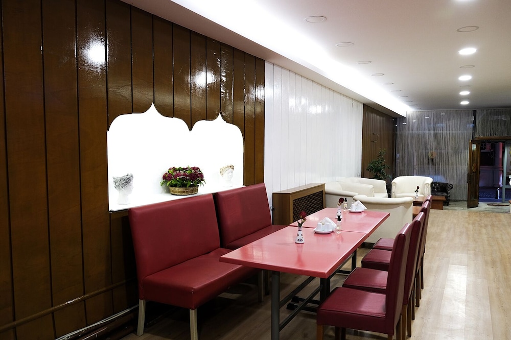 Konak Hotel 24/39