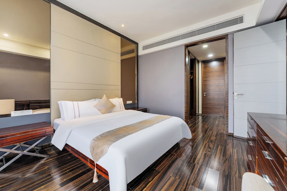 Yicheng Apartment Poly World Center 26/59