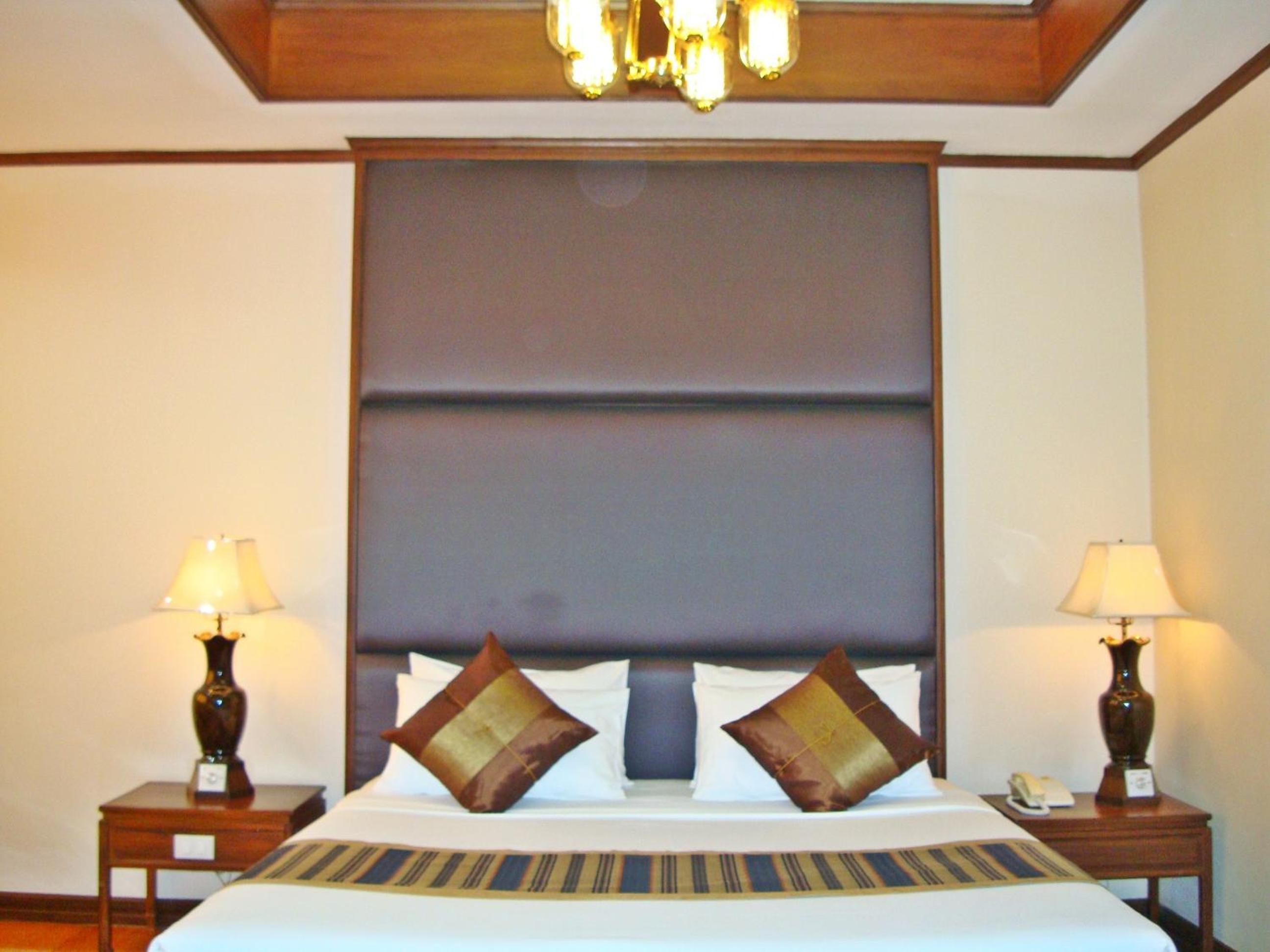 1 Bedroom, Suite, Building 2