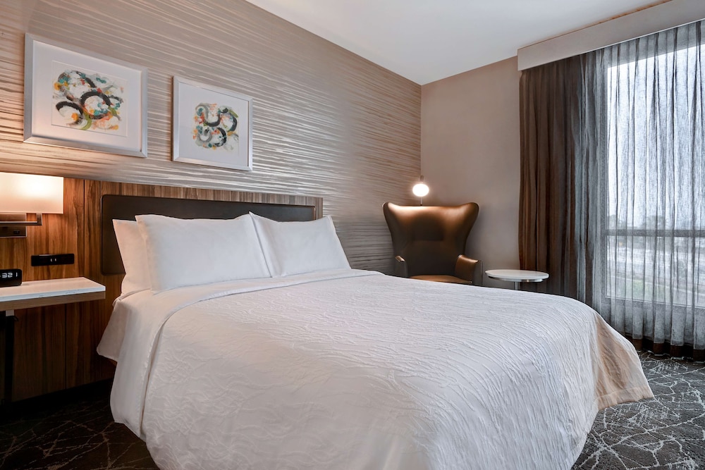 ROOM, KING BED, ACCESSIBLE