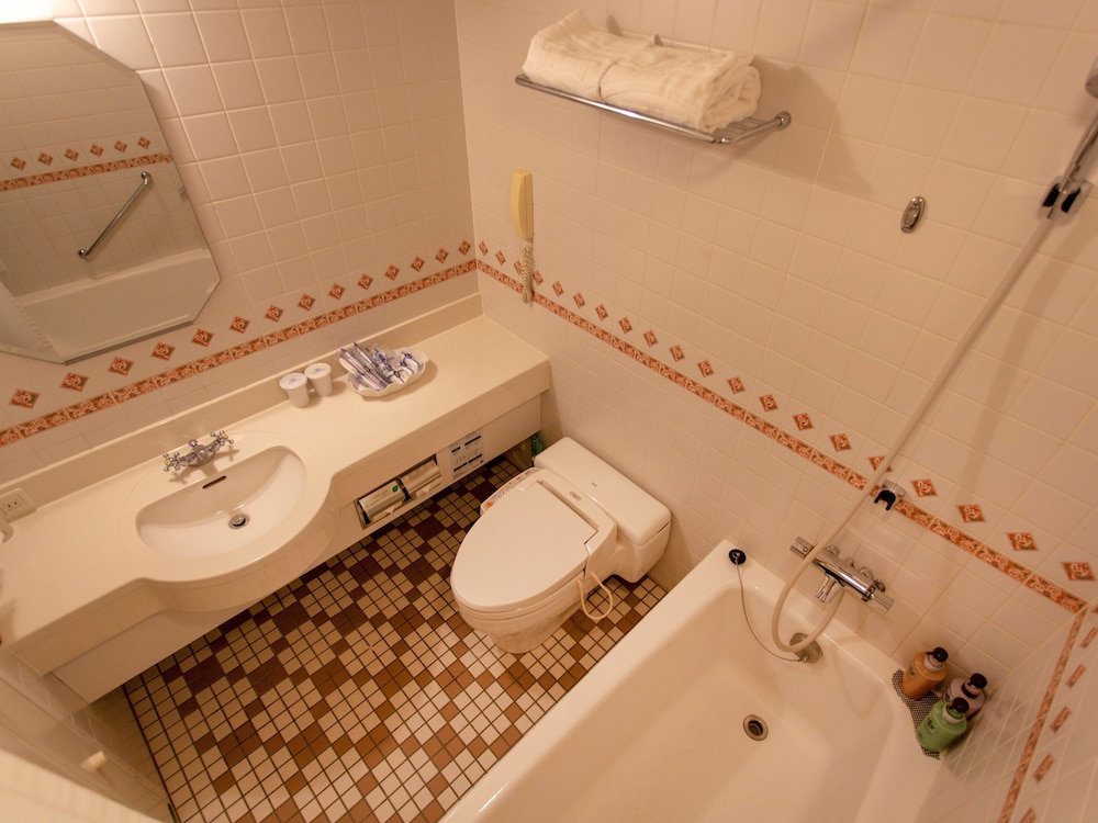 Hotel Monterey Osaka 18/25