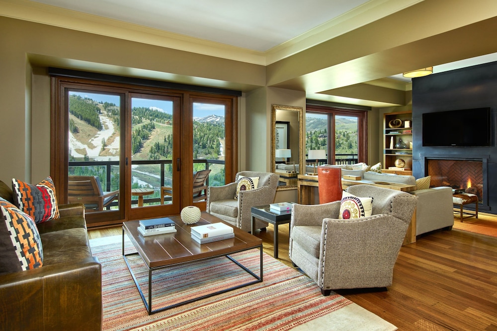 The St. Regis Deer Valley 27/70