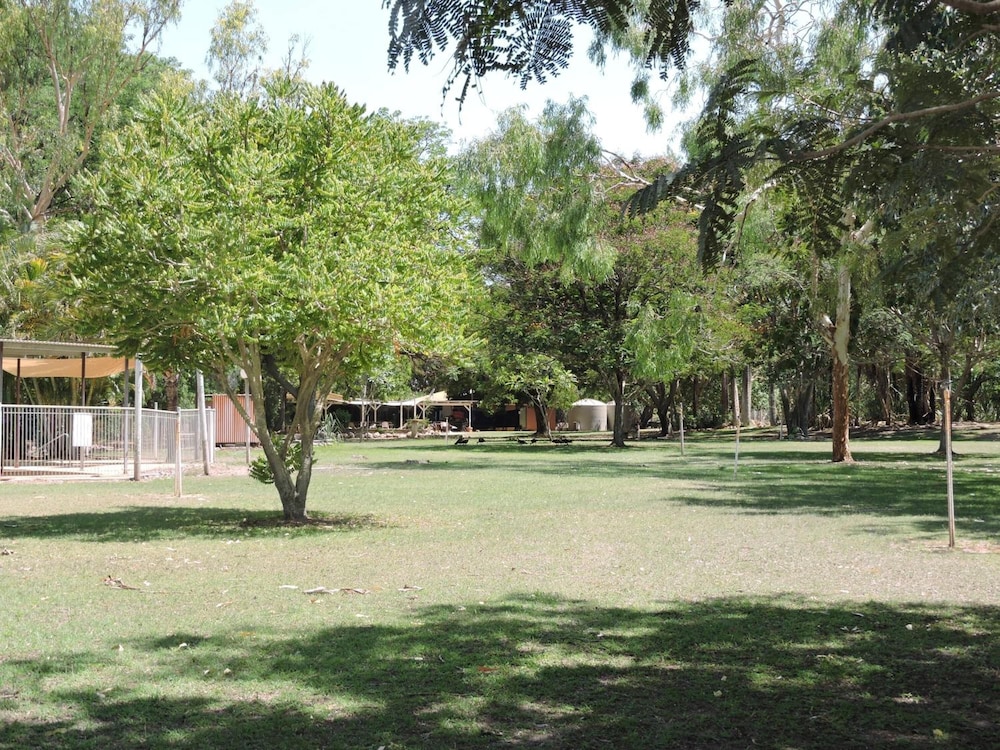 TERRITORY MANOR MOTEL AND CARAVAN PARK 16/26