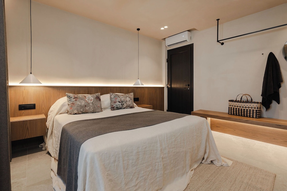 Emery Boutique Apartments 20/50