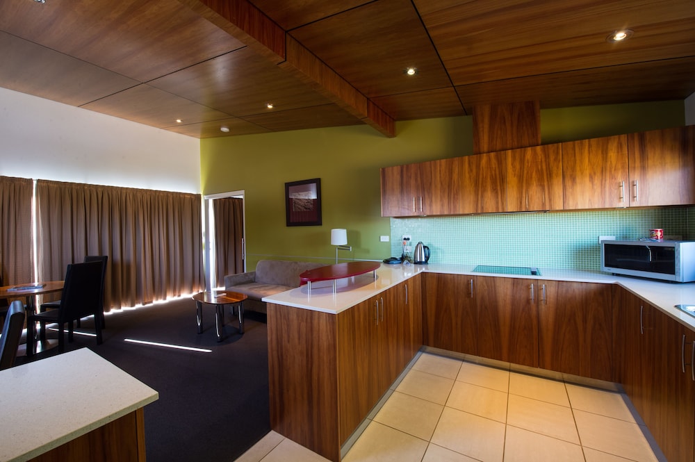 Tall Timbers Tasmania 40/41