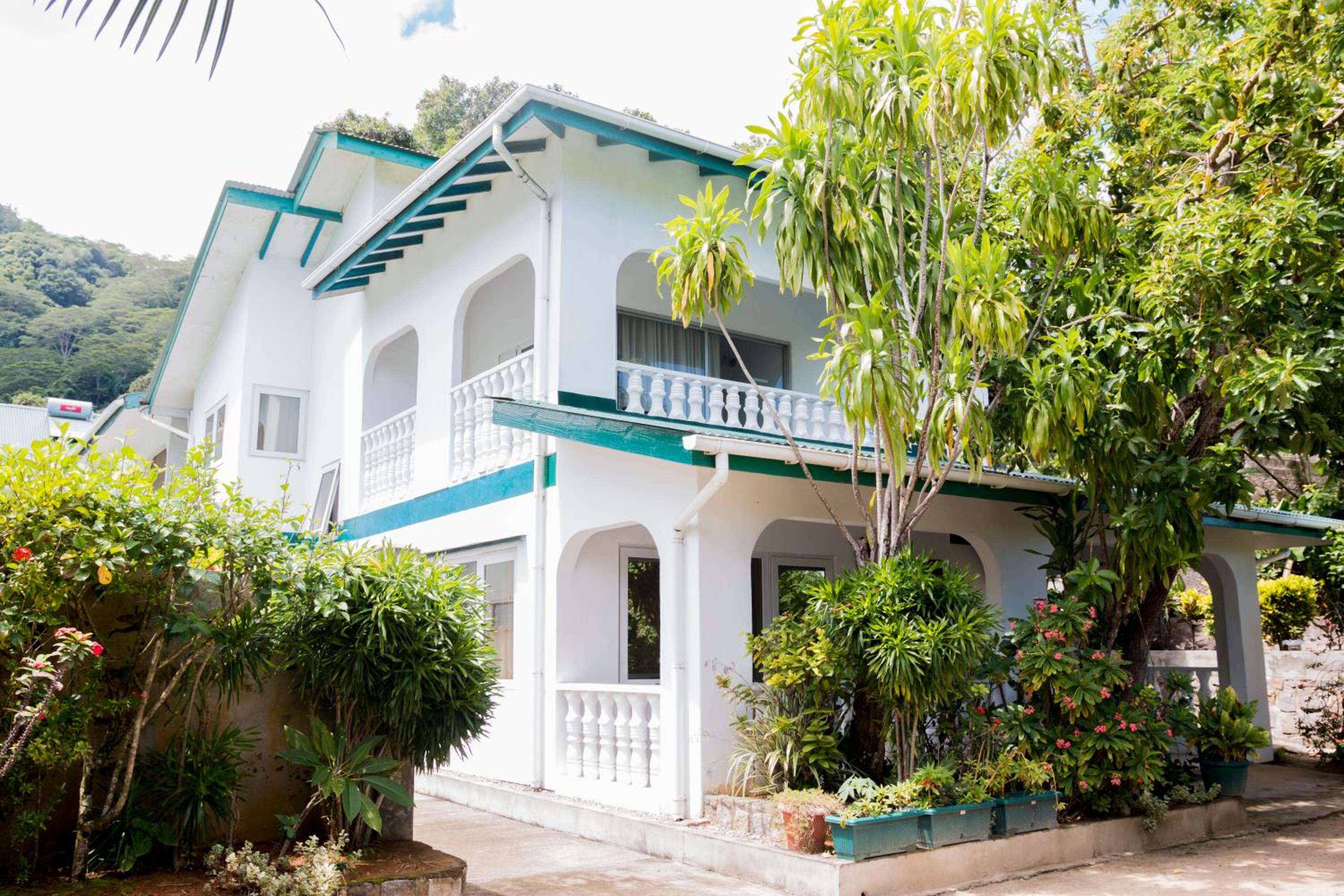 Le Manglier Guest House 2/33