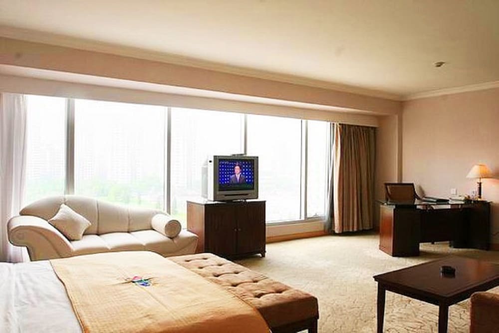 Beijing Continental Grand Hotel 18/47