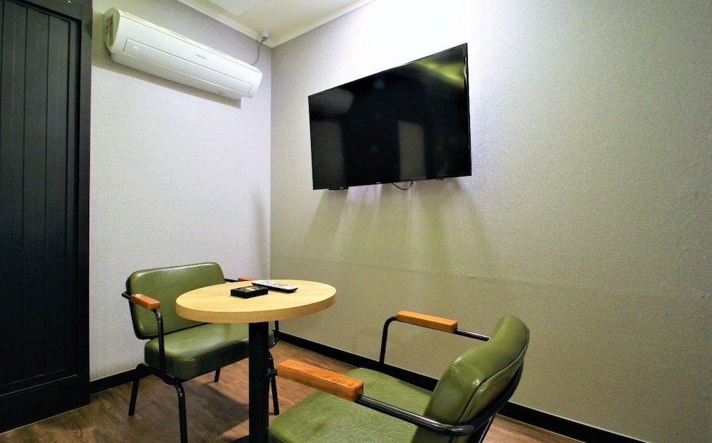 Instar Hotel Yangsan 36/55