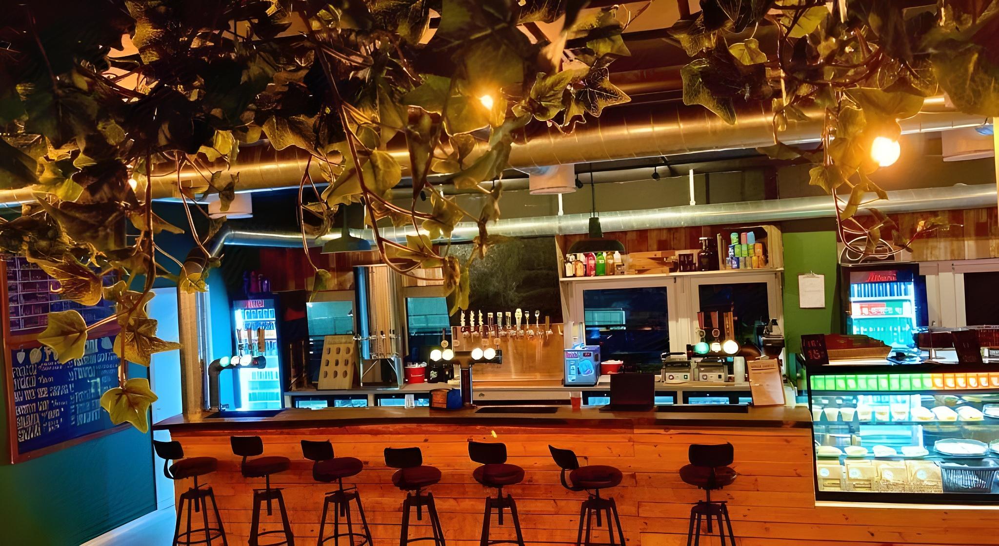 Urban Camper Hostel & Bar 27/28