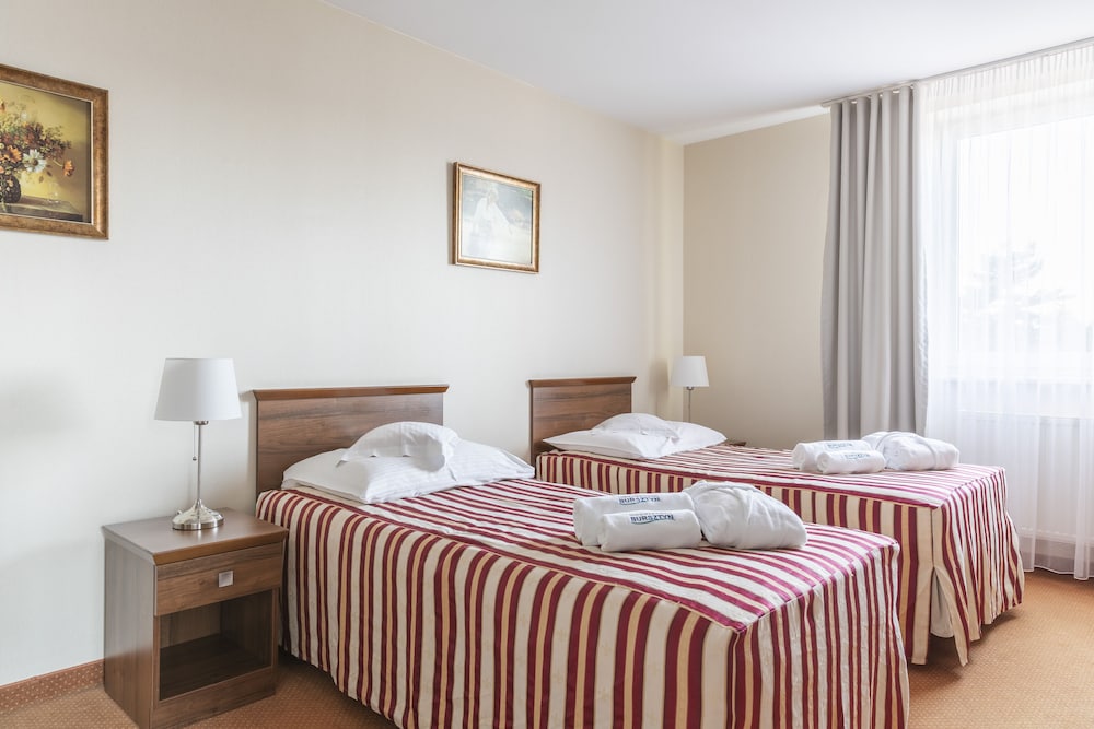 Bursztyn Medical Spa & Wellness 19/74