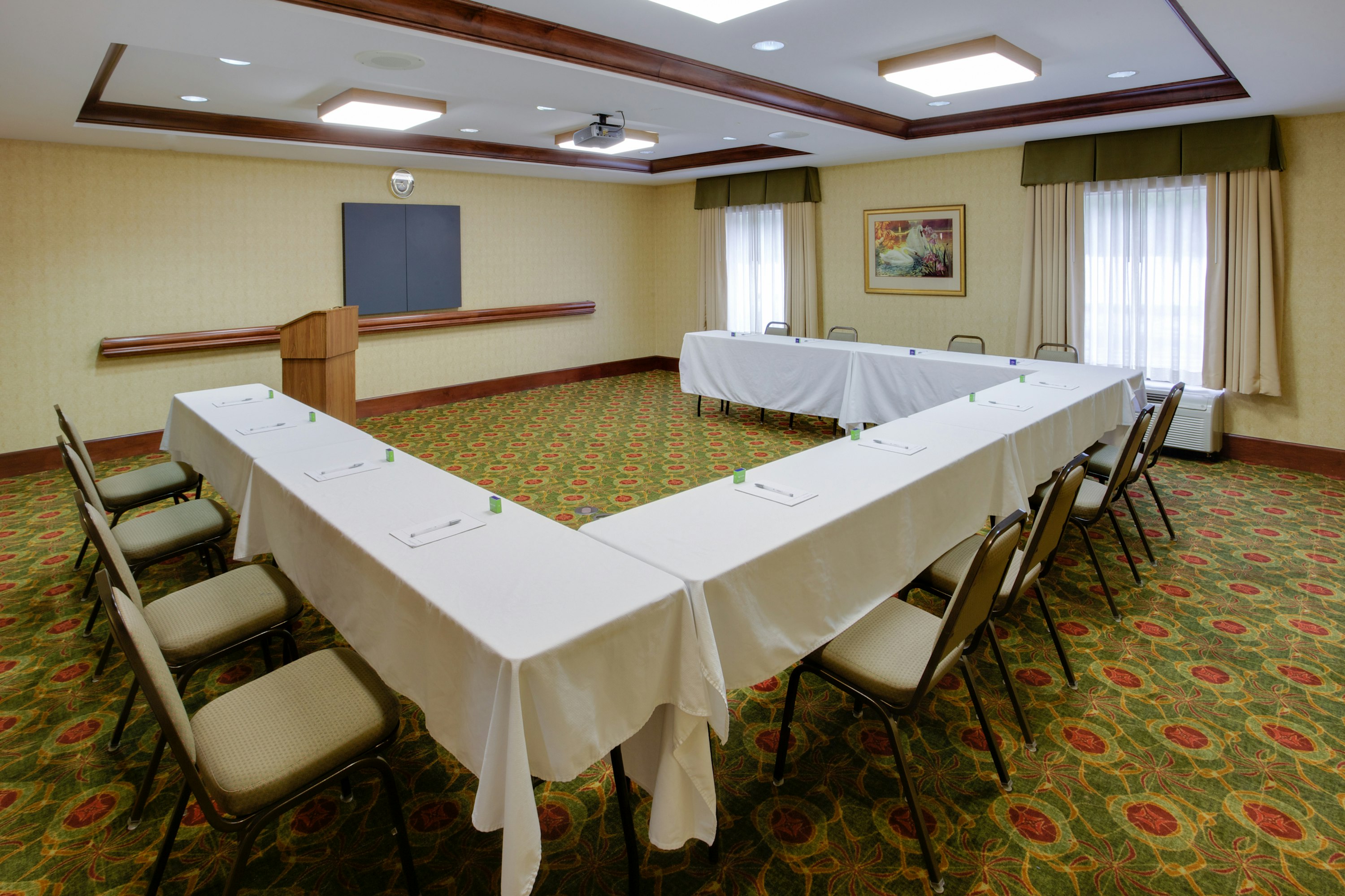 Hampton Inn Auburn Ma 30/36