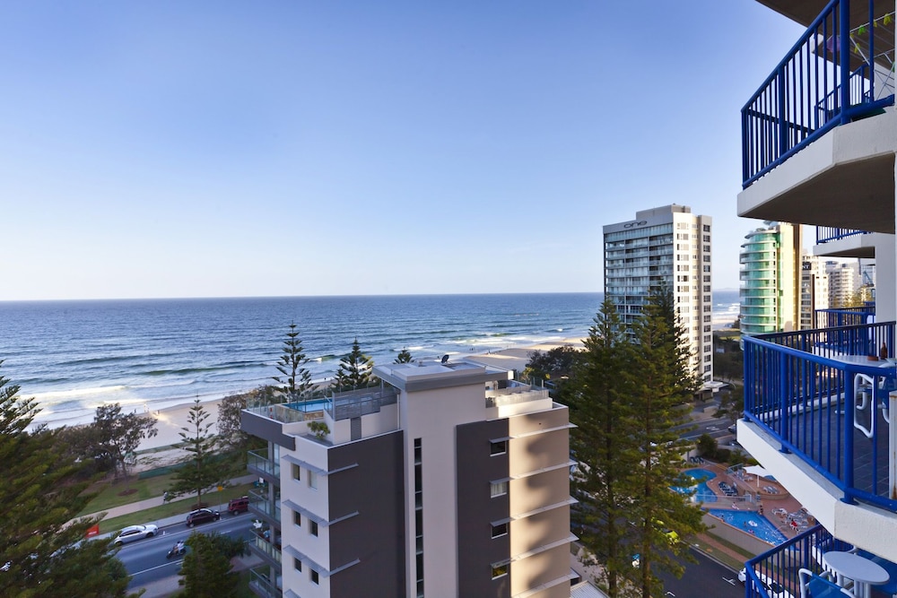 Surf Regency 69/72