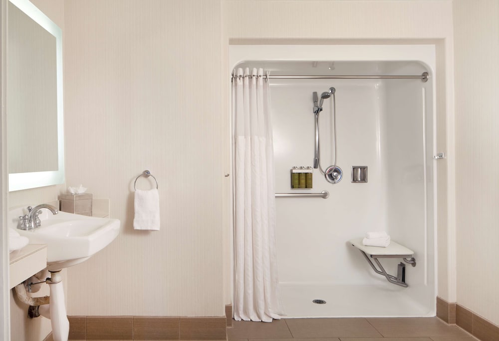 Hilton Santa Cruz/Scotts Valley 10/75