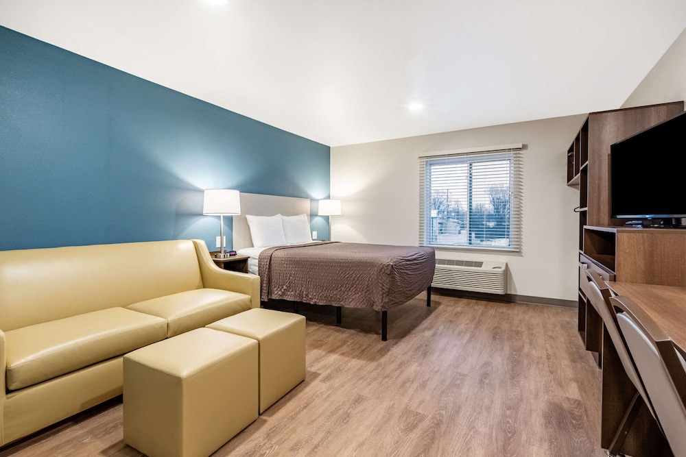 WoodSpring Suites Indianapolis Airport South 27/38