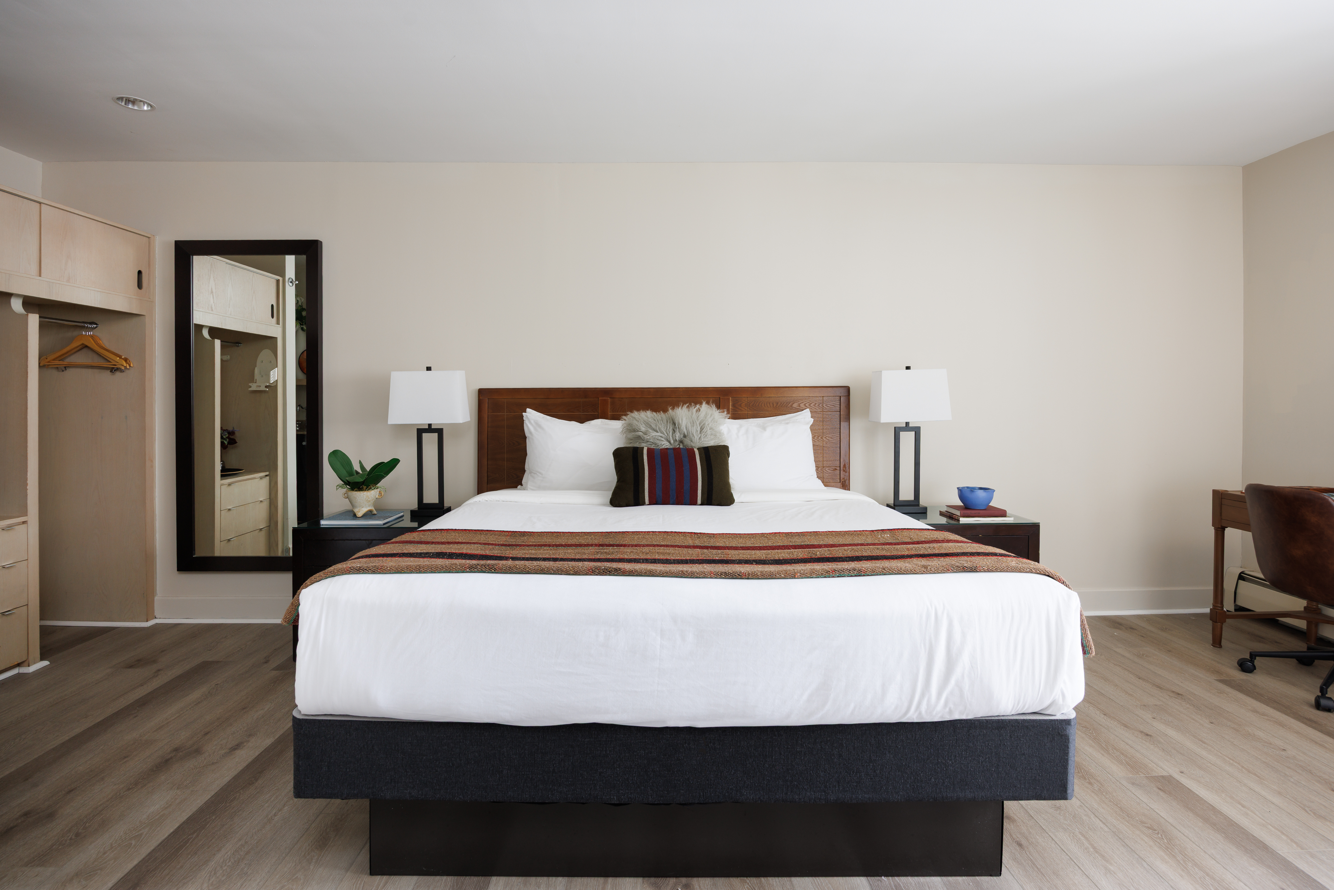 غرفة بسرير كينج، The Andrew Hotel 3/4