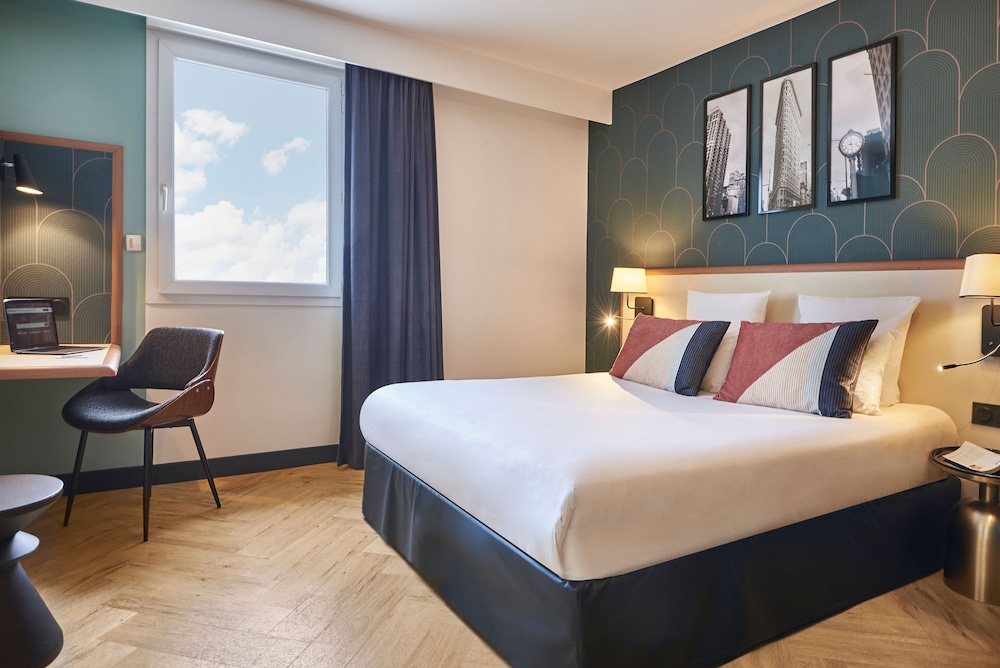 Executive, Double Bed, Gatsby Hotel and Restaurant By HappyCulture 6/10